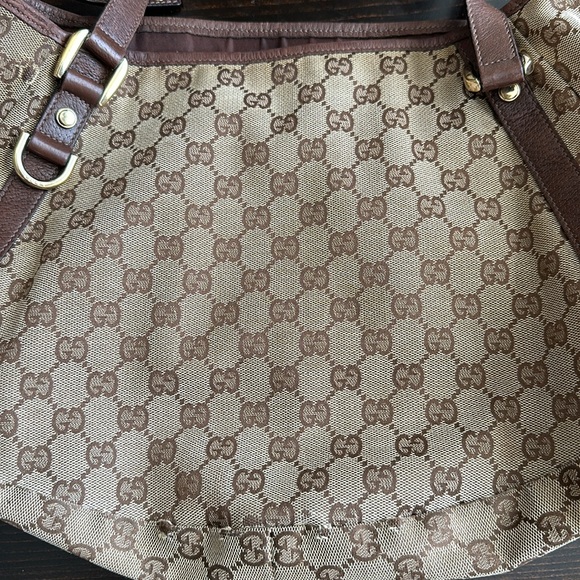 Gucci GG Canvas Medium Abbey Shoulder Bag - Picture 9 of 11